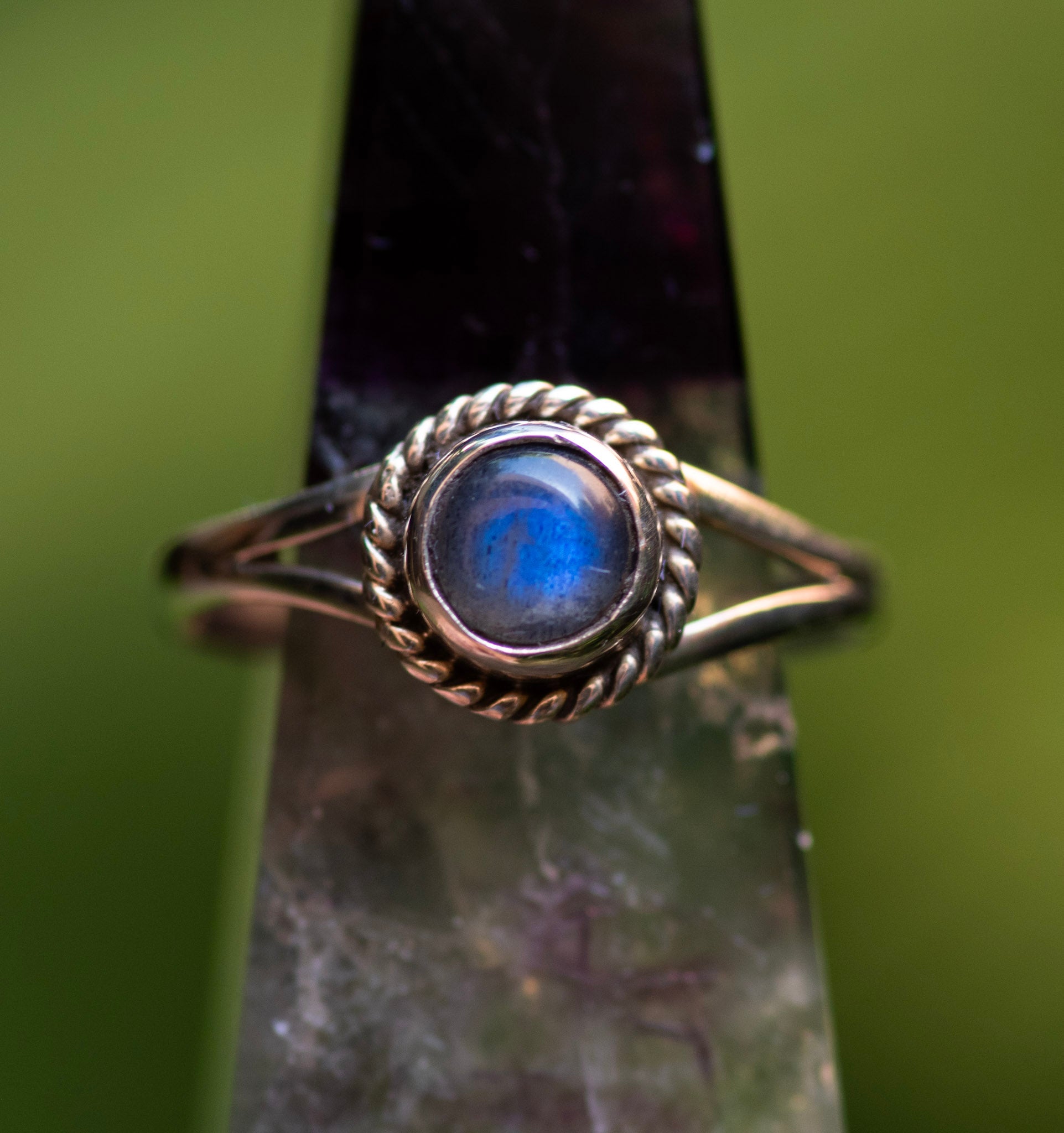 Labradorite Circle Ring