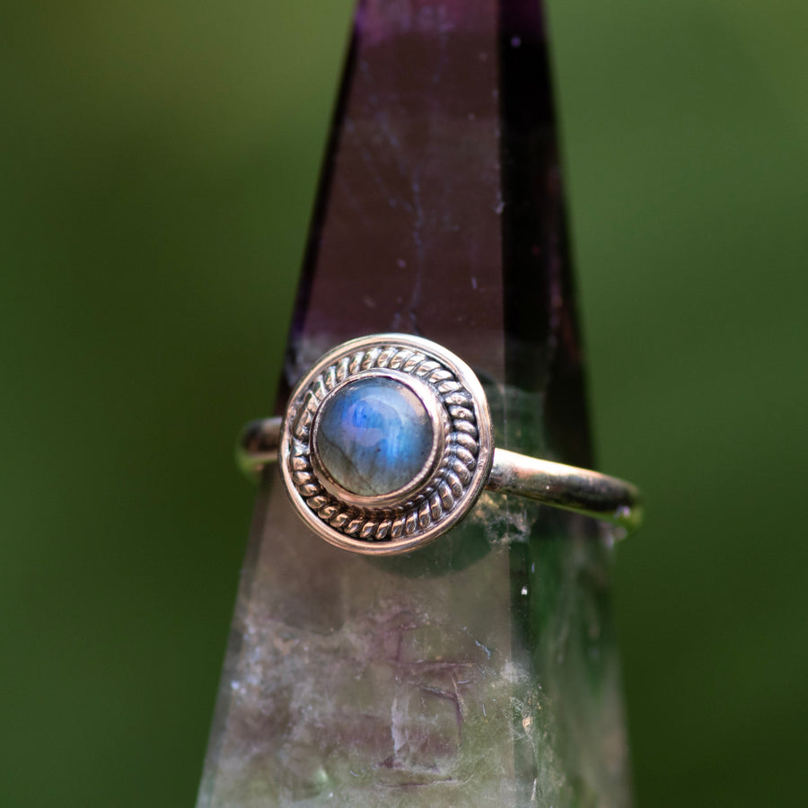 Labradorite Circle Ring