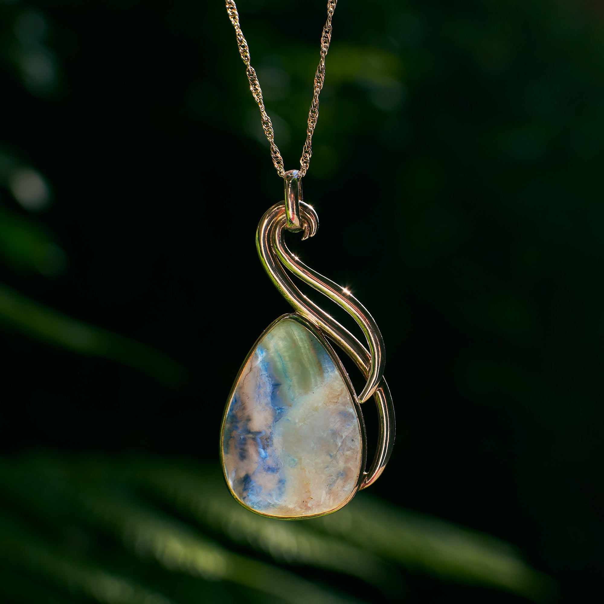 Blue Sheelite Pendant