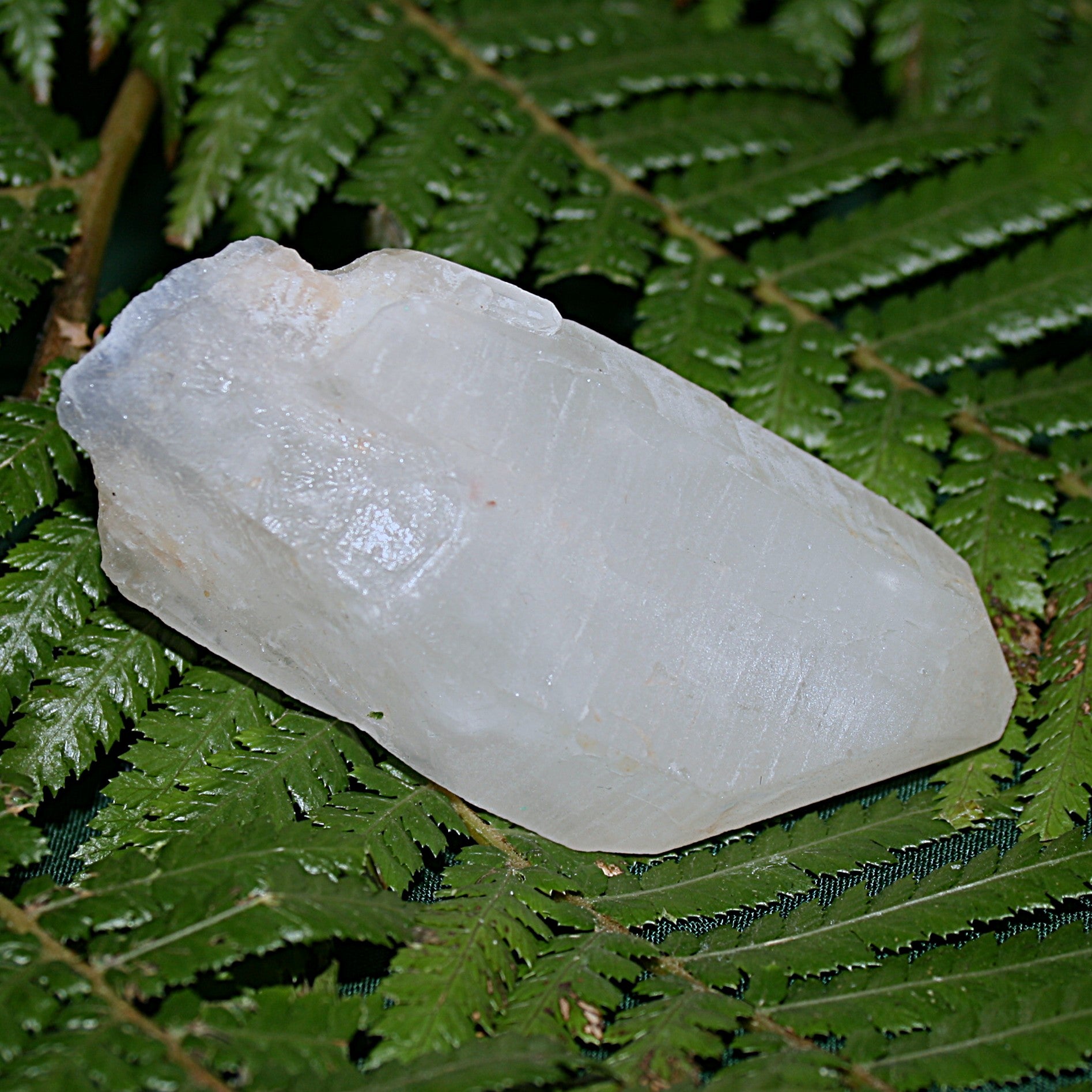 Dumortierite Point
