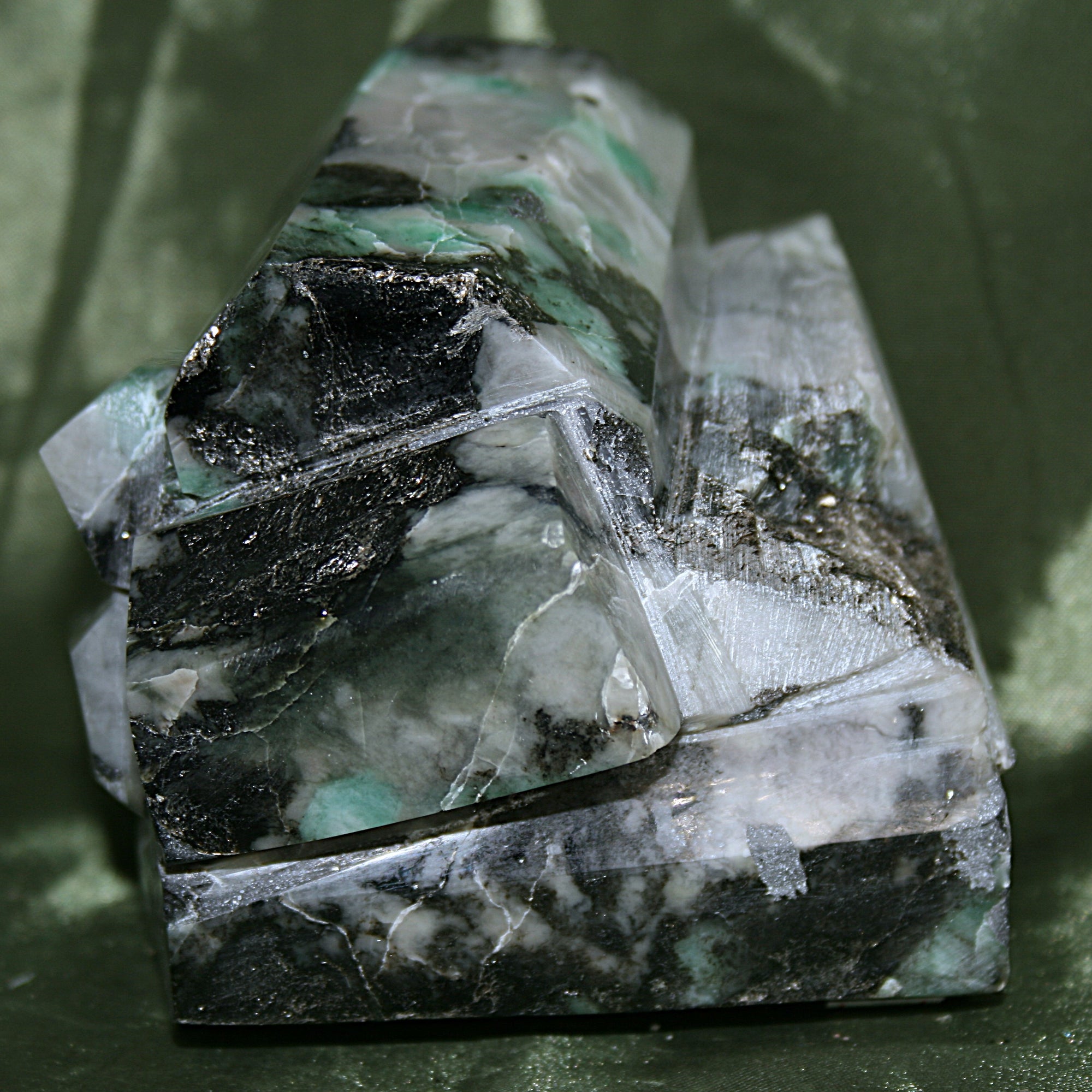 Emerald Freeform