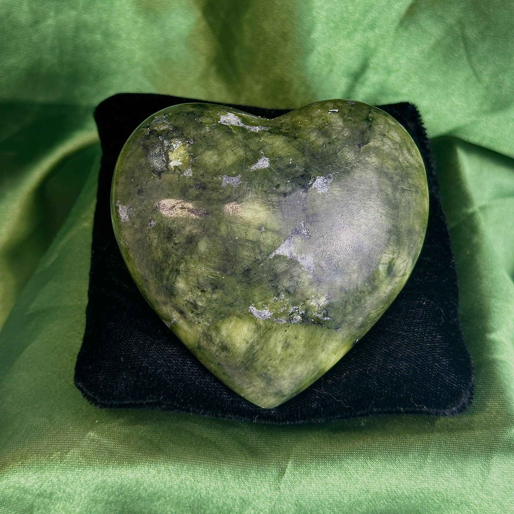 Green Phoenix Marble Heart Carving