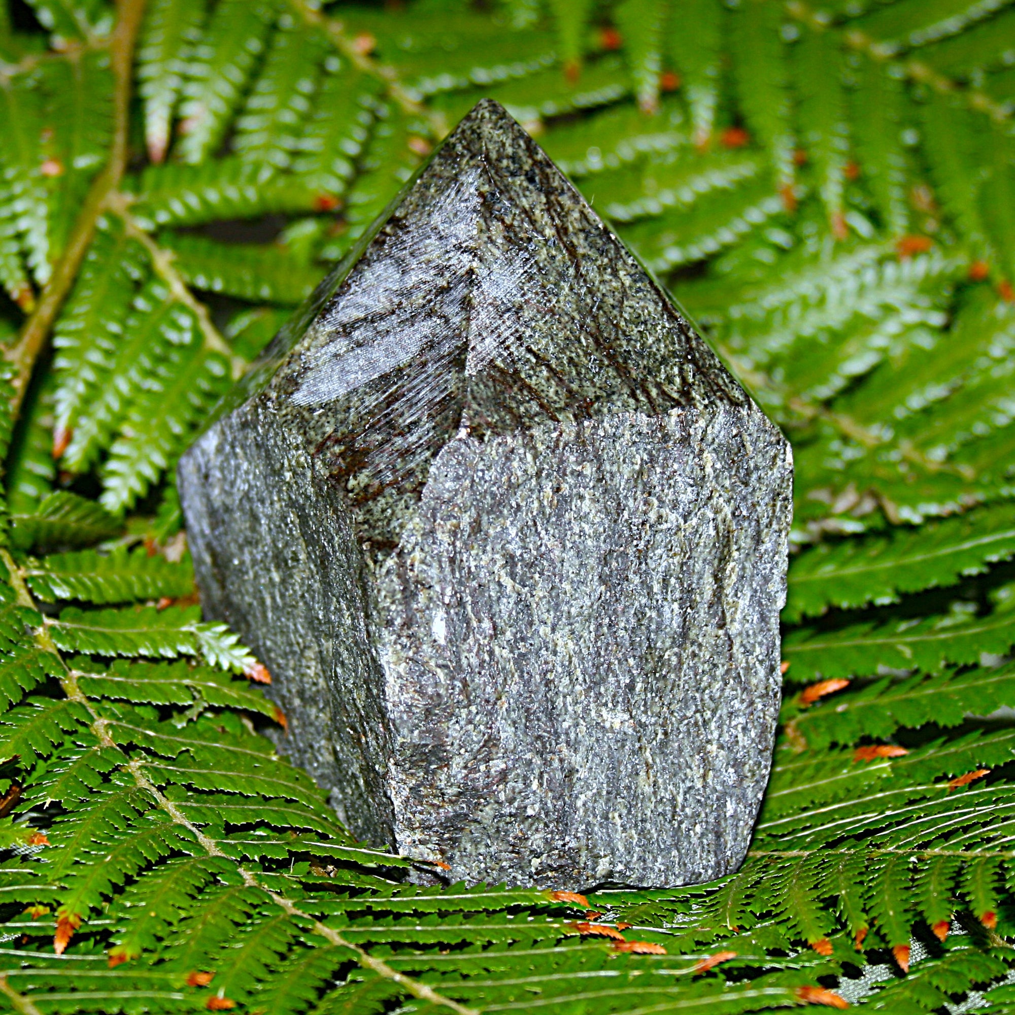 Green Tiger's Eye Point