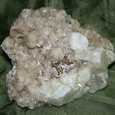 Heulandite with Apophyllite
