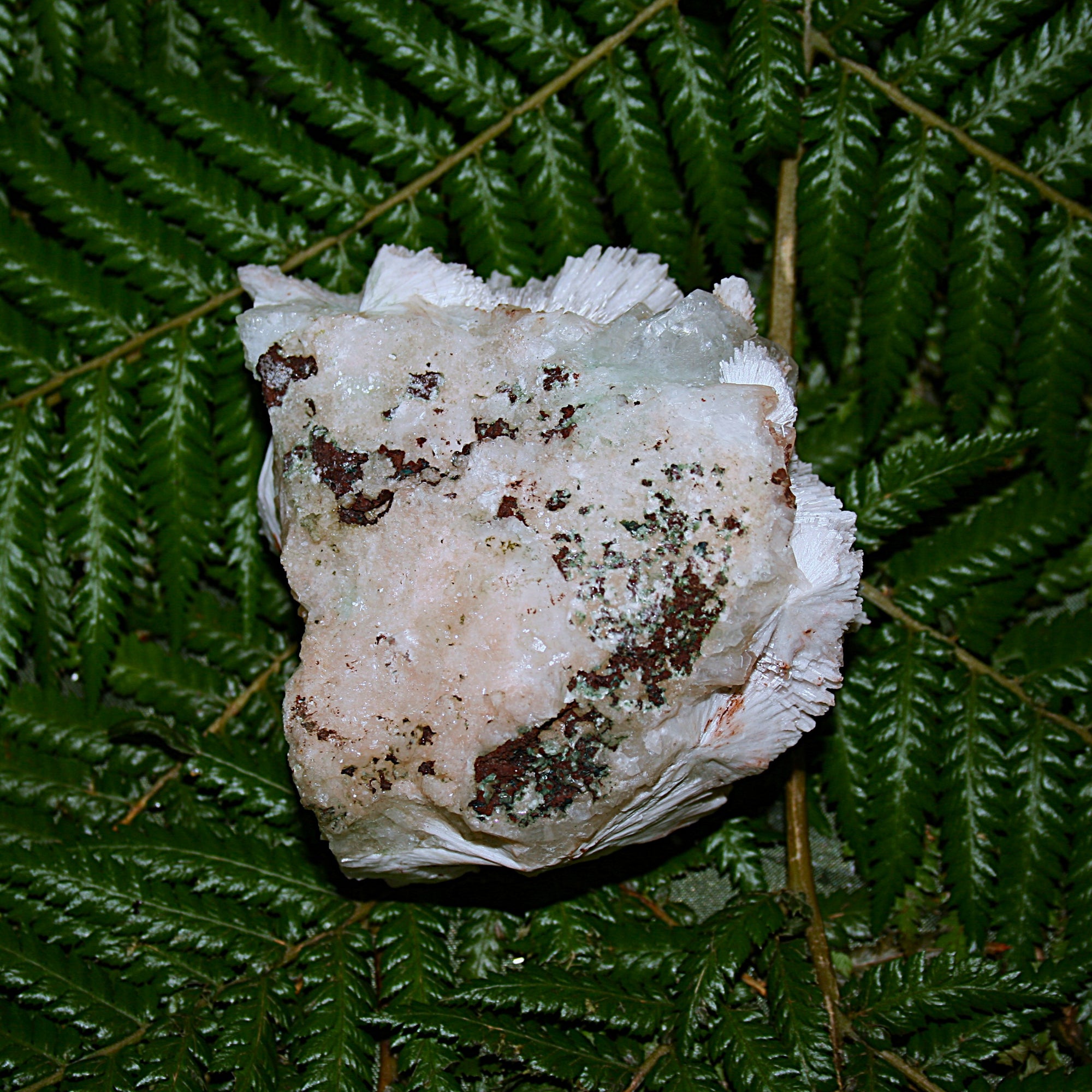 Spiked Scolecite with Green Zeolite