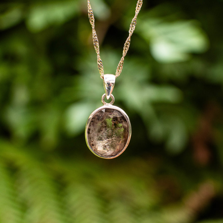 Super 7 Oval Pendant