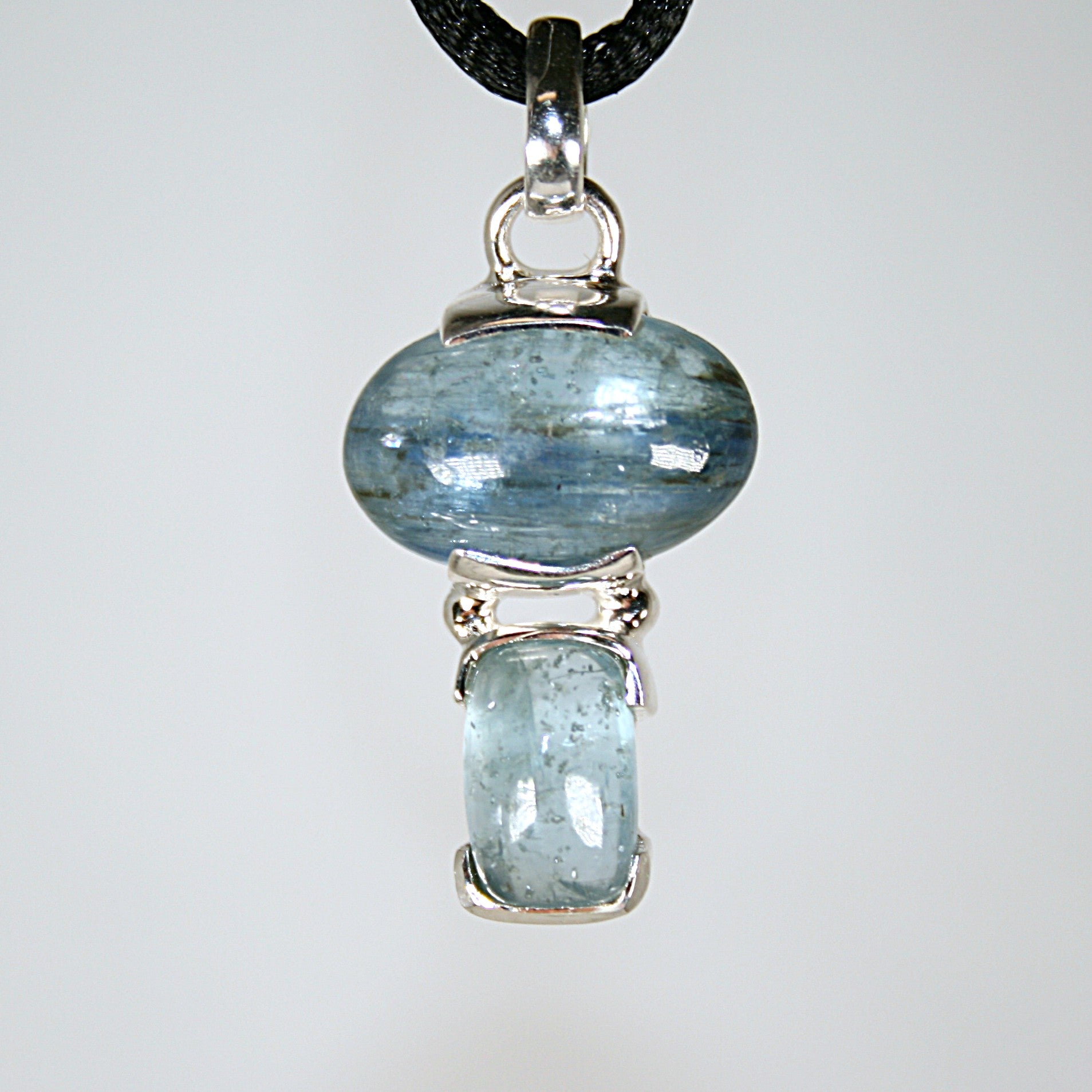 Polished Aquamarine Pendant
