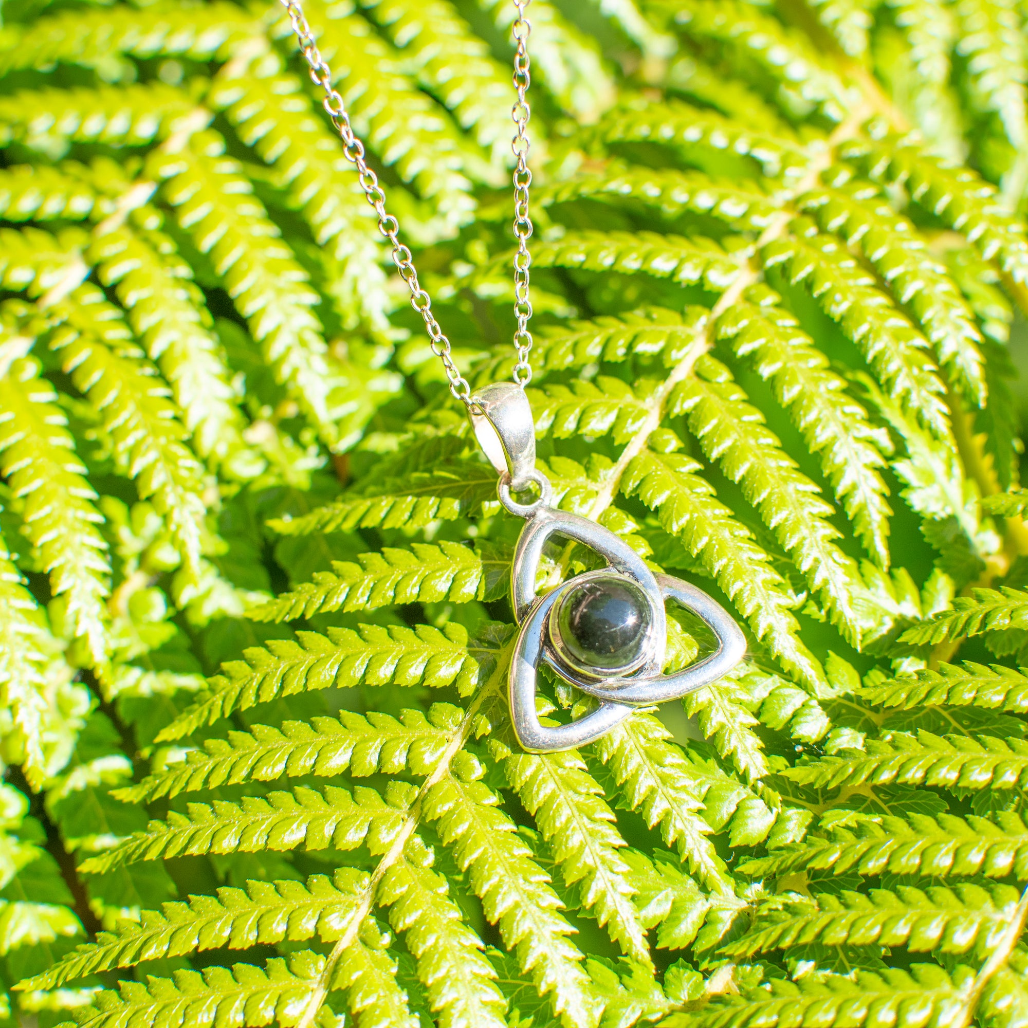 Black Onyx - Celtic setting, SS .925