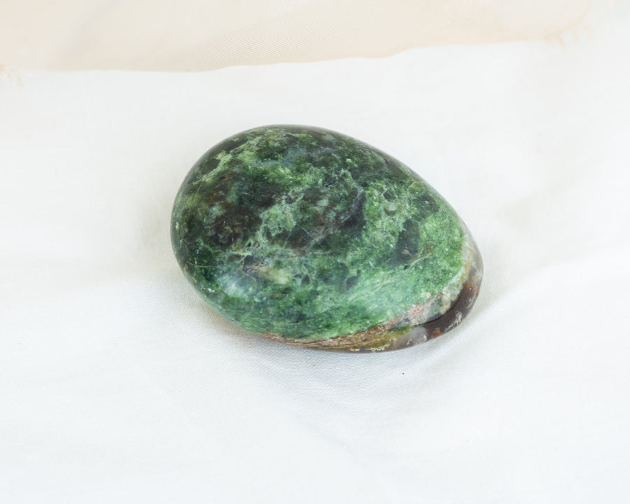 Chrysoprase Palm Stone